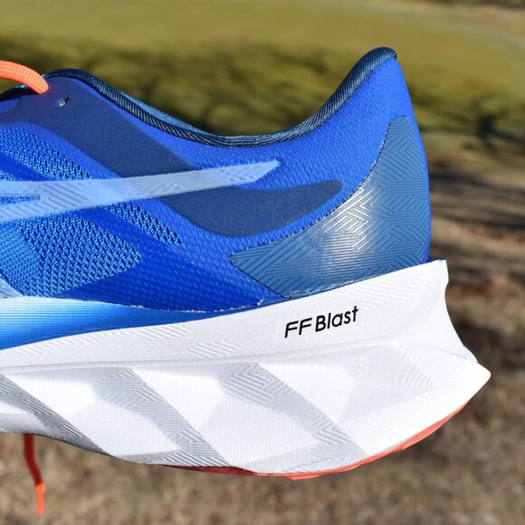 Asics Novablast Blue/White Size 9 - Picture 2 of 5